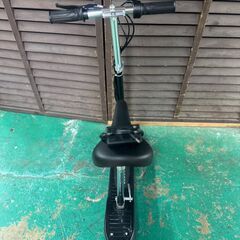 A3852 Electric SCOOTER 電動アシストスケーター子供用 シート付
