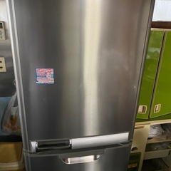 冷蔵庫　2004年製