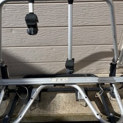 キャンピングトレーラー用の自転車ホルダー