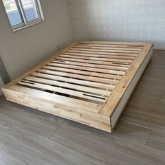 IKEA ベッドフレーム　クイーン　マンダール