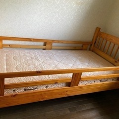2段べット　明るい木目　シングルベッドとして使用可能