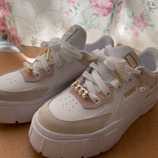 PUMA スニーカー