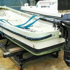 終了しました）中古船外機付き小型釣り船 ヤマハ4サイクル9.9馬力