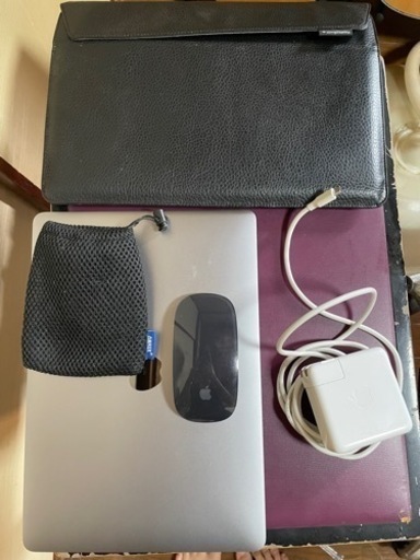 【即決価格希望受付】MacBook Pro 2019 13インチ Core i7 16GB 充放電20回未満　（マウス+付属品）