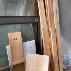 2×4の板等　ポリカの屋根