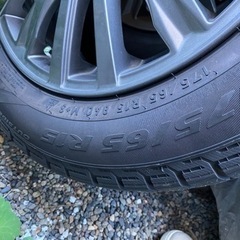 ピレリ175 65 R15 スタッドレスタイヤホイール4本セット