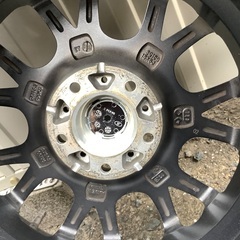 195/65r15 ヴォクシーにて使用