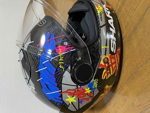 【ヘルメット】【フルフェイス】Shark シャーク カーボンフルフェイス 改善デザイン