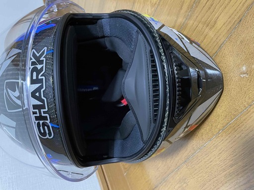 ヘルメット】【フルフェイス】Shark シャーク カーボンフルフェイス