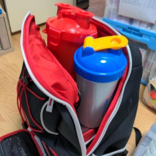 シックスパック フィットネス リュック 食料保存容器