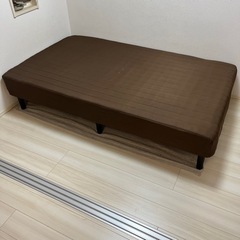 ニトリ セミダブル 脚付きマットレス ベッド + IKEAラグ セット
