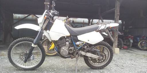 ＳＵＺＵＫＩ　ＤＲ２５０ＳＨＥ　書類付きレストアベース