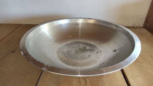 金属製のボール