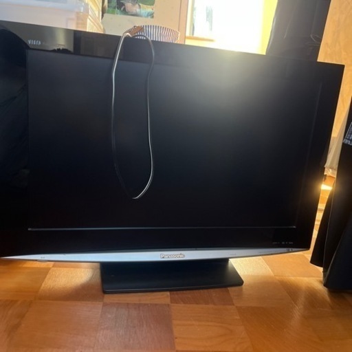 テレビ　32型