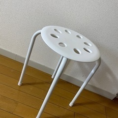 IKEA 丸椅子　2個