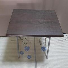 ニトリで購入、サイドテーブル、折り畳み式！