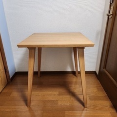 木製ダイニングテーブル　1-2人用