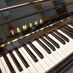 ヤマハ中古アップライトピアノ　U10BL（1987年製造）