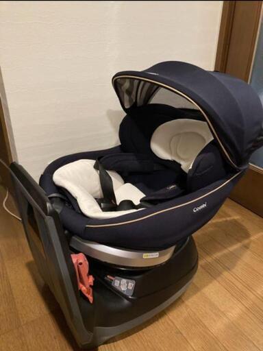 【取引中】combi チャイルドシート 360度回転 ネイビー 新生児 クルムーブスマート