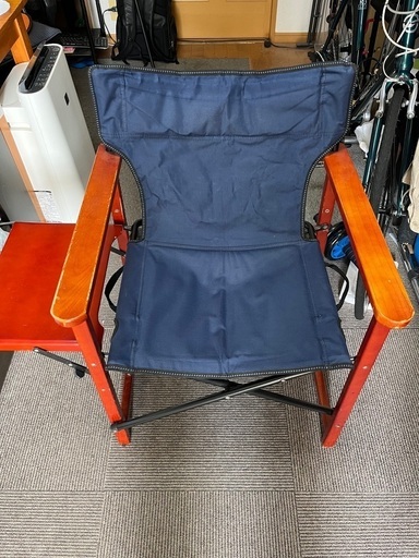 木製テーブル付き折り畳み椅子