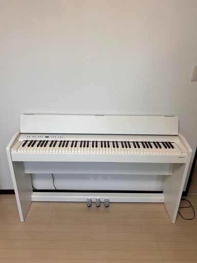 Roland F-130R ローランド　電子ピアノ