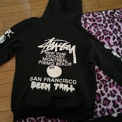 STUSSYパーカー