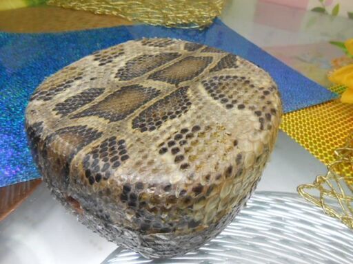 A6現品販売(送料無料)11.000円　蛇皮強化(二重張)型チーガ(三線胴)　貴方だけの三線を創ろう A6現品販売(送料無料)11.000円 蛇皮強化(二重張)型チーガ(三線