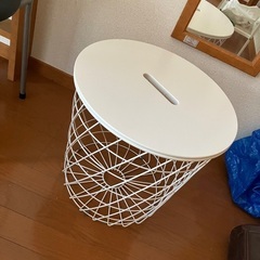収納テーブル　IKEA