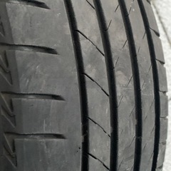 ブリヂストン　　255/40R20