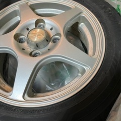 155／65r／13 冬タイヤスタッドレス　アルミ付き