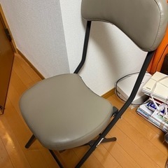 ニトリ　パイプ椅子