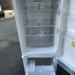 💕 美品 SHARP 2020年製 2ドア冷蔵庫 スリム179L 上位モデル