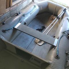 アキレスインフレータブルボート　底面がFRPでできています