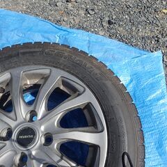 2022年製 ヴイッツにて使用スタッドレスとアルミホイール