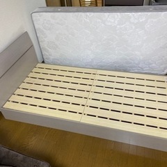 配送可　シングルベッド　マットレス付き