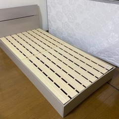 配送可　シングルベッド　マットレス付き