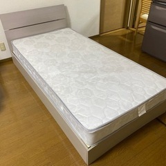 配送可　シングルベッド　マットレス付き