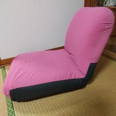 腰痛の人に優しい座椅子です。8年前に6000円で購入しました。色...