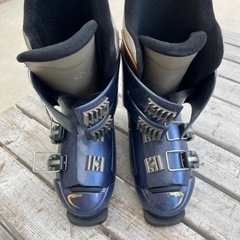 古いスキー靴　24.5cm