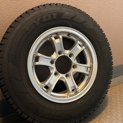 ハイエース　ヨコハマスタッドレス　キラーフォースアルミホイール