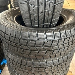 195/65/15 スタッドレスタイヤ、ほぼ新品状態、交換工賃コミコミ、アマントレーディング株式会社
