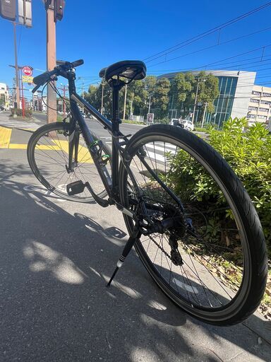 【リサイクルショップどりーむ鹿大前店】No.1108　自転車　クロスバイク　27インチ　SRECIALIZED　前3段　後ろ8段　計24段ギア付き　USB充電ライト付き リサイクルショップどりーむ鹿大前店】No.1108 自転車 クロスバイク 27