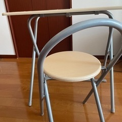 折りたたみ式テーブル椅子セット　決まりました