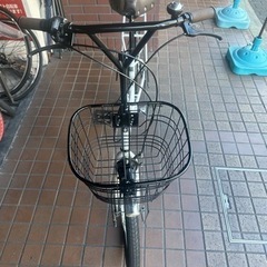 ★美品★20インチ　外装6段変速　ledオートライト　カゴ　キャリア付き　両立スタンド