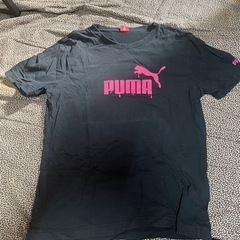 PUMAのTシャツ