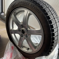 スタッドレスタイヤ　215/50R17 VRX2