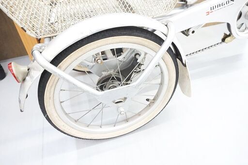 三輪自転車 7段切替 カゴ 簡易LEDライト付き 3輪自転車 サドルに