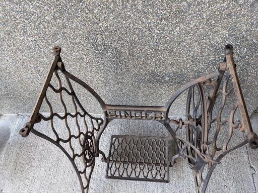 SINGERミシンの網脚 現状受け渡し品 - その他 