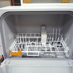 パナソニック 2021年製 食器洗い乾燥機 プチ食洗 NP-TCR4-W ３人用　前開きドア エコナビ 除菌 食器点数18点 札幌市東区 新道東店