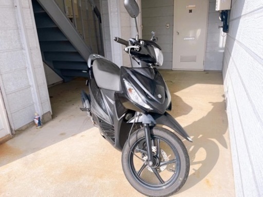 このバイクは1年半使用されています。まだとても新しくてとても良いです。